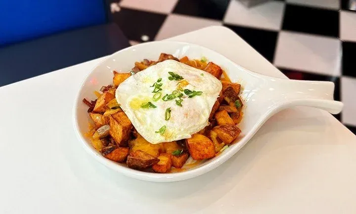 Ed Debevic’s American brunch