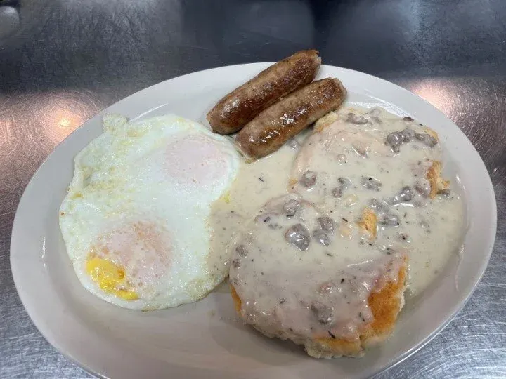 Biscuits and gravy platter